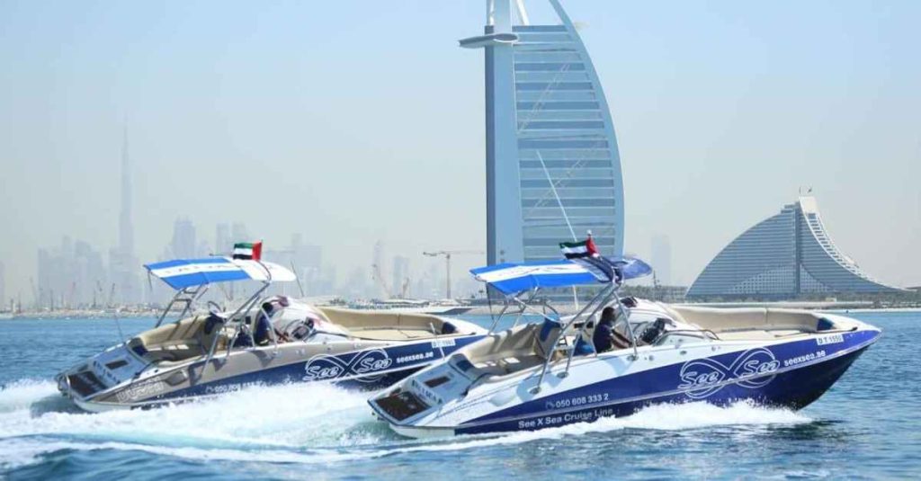High-Speed Private Boat Ride in Dubai – Up to 5 People